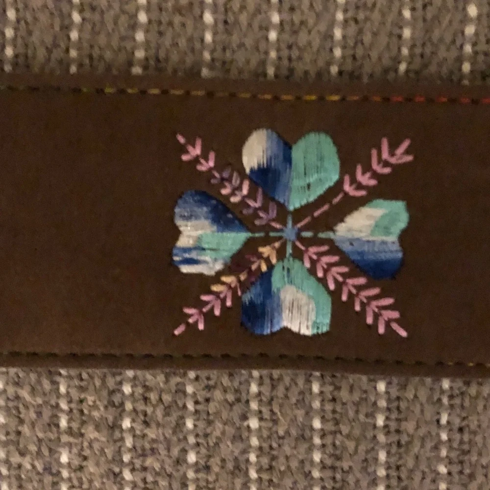 Embroidered Brown Belt with lions heads Buckle